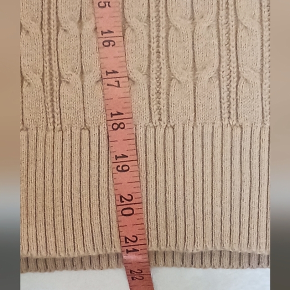 🎉🎉🎉Host pick🎉🎉 St. John's Bay V Neck Cable Knit Sweater EUC M Camel color. - Picture 7 of 8